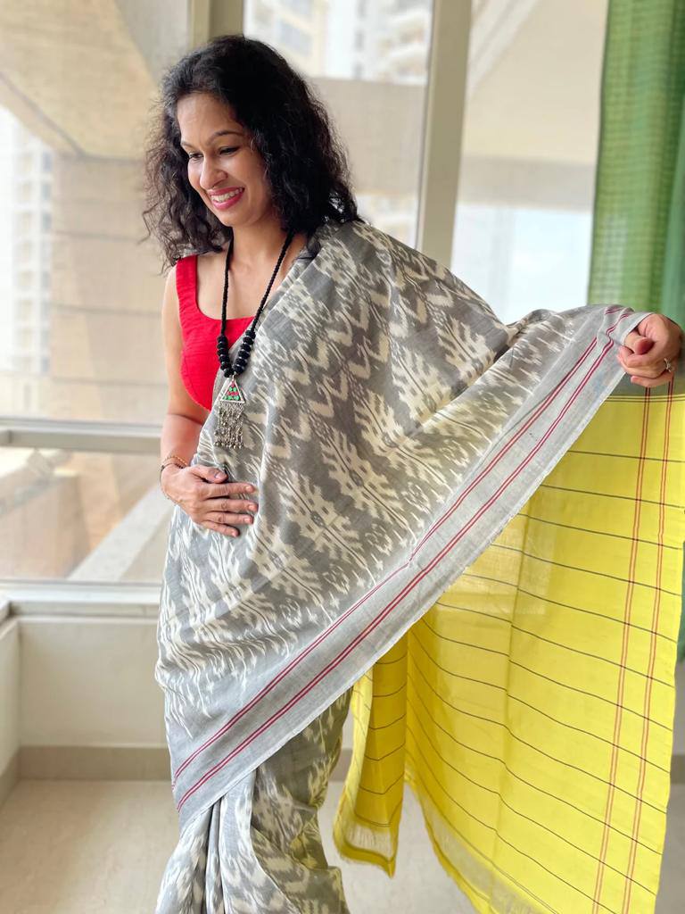 Elegant Plain Linen Saree with Digital Print