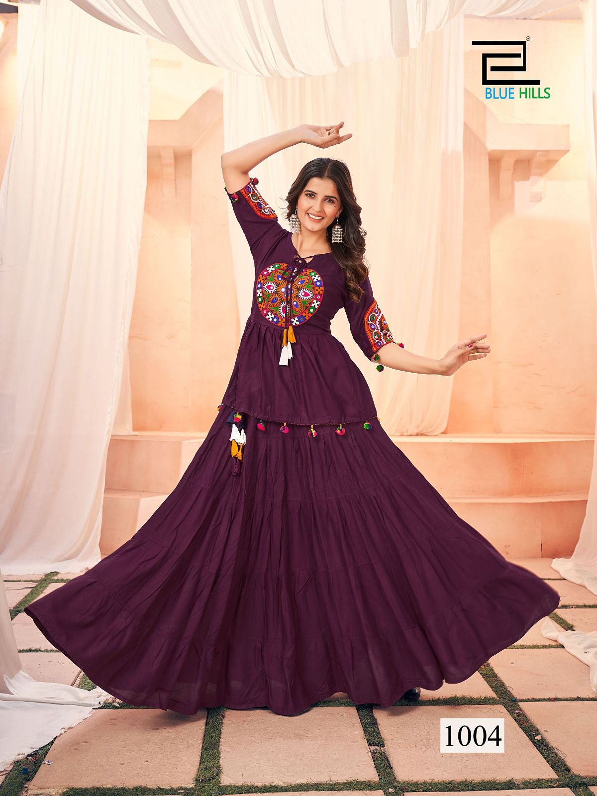 Elegant Ready-to-Wear 2-Piece Skirt and Top Set with Gamthi Work and Lace Border